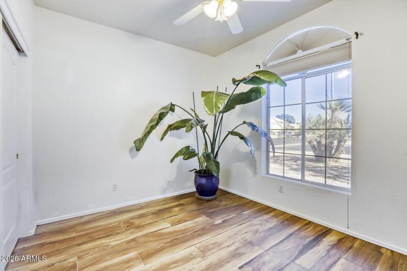 2360 N Yale - Web Quality - 019 - 19 Bed