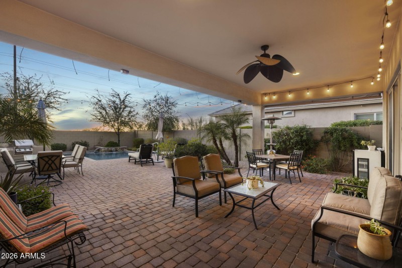 Large Covered Patio w/ Misters