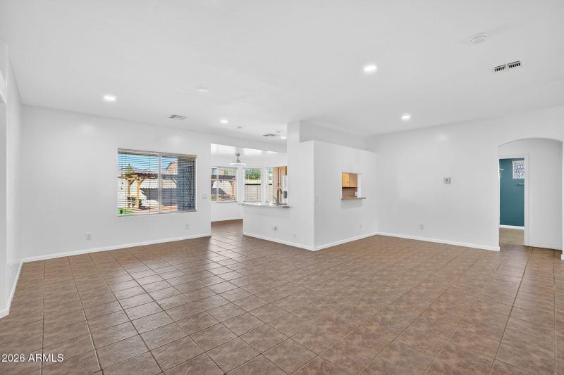 9-web-or-mls-13W Southgate Ave