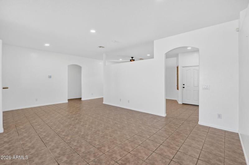 12-web-or-mls-16W Southgate Ave