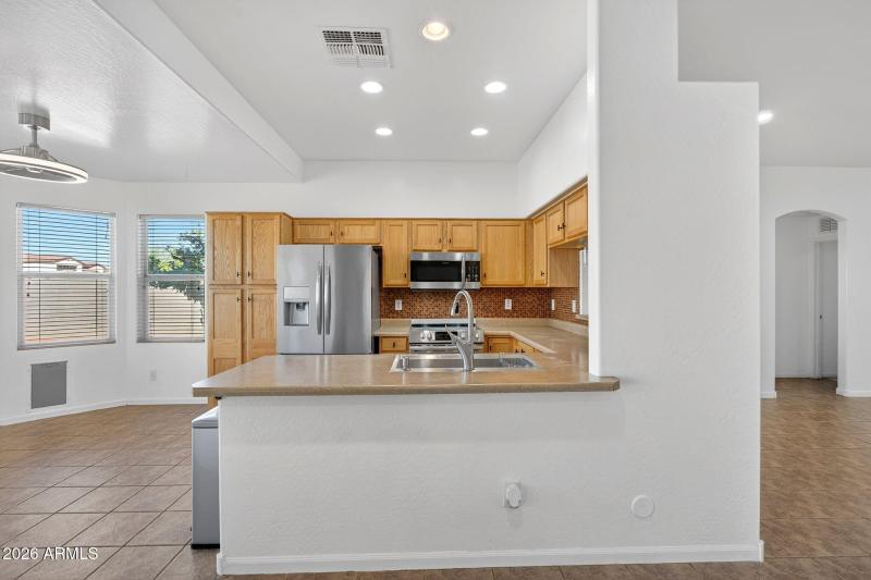 18-web-or-mls-22W Southgate Ave