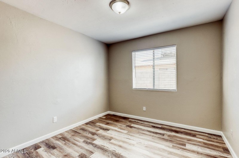 1050 E Osage Ave - Web Quality - 015 - 1