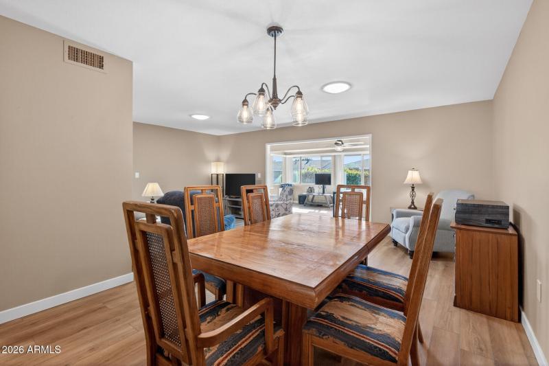 Dining toward AZ room