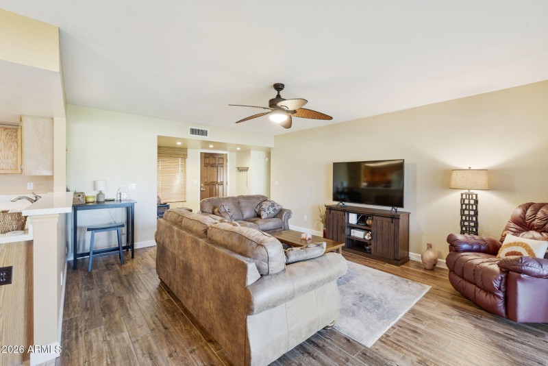 22-web-or-mls-dlb_0340-dlb_0344