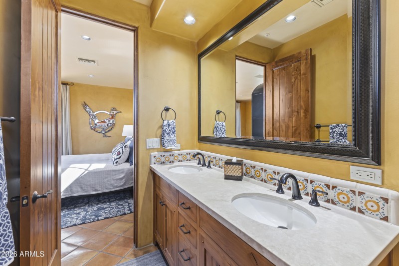 Casita bathroom