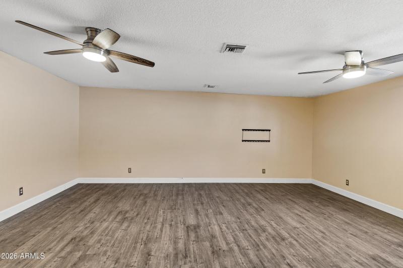 1521 W Thunderbird Rd-15