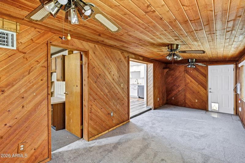 1521 W Thunderbird Rd-13