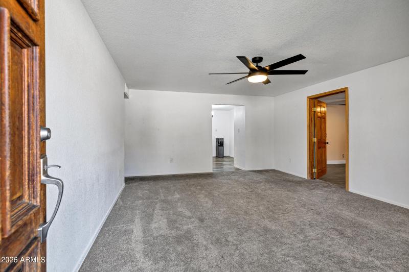 1521 W Thunderbird Rd-5