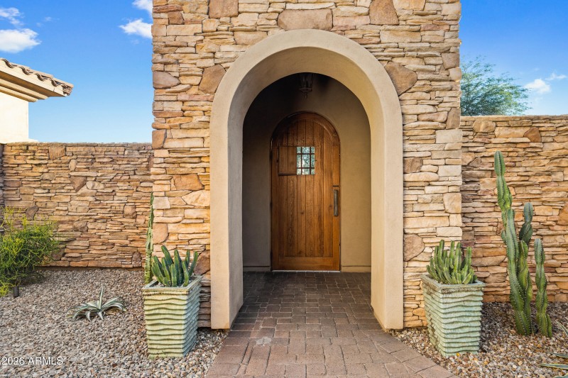 8832 E Wethersfield Rd-8