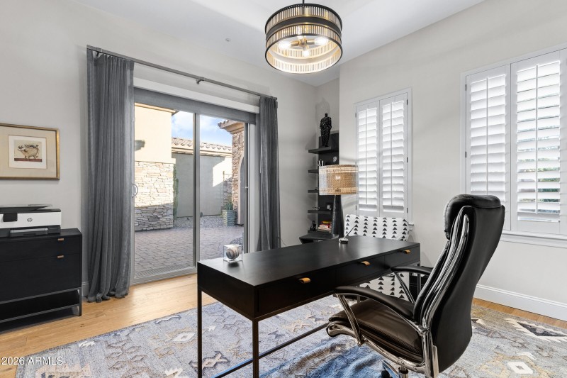 8832 E Wethersfield Rd-21