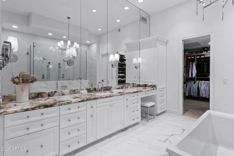 8832 E Wethersfield Rd-26