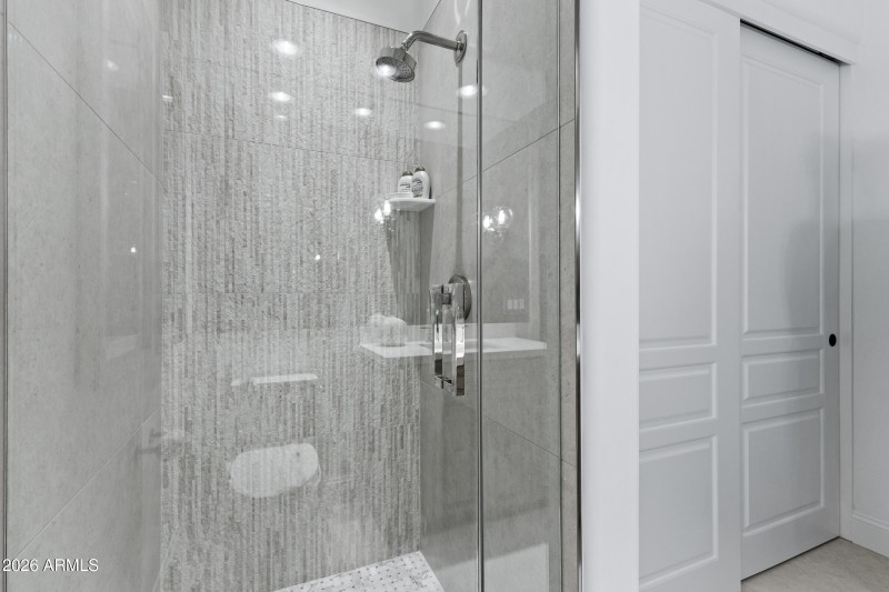 8832 E Wethersfield Rd-39