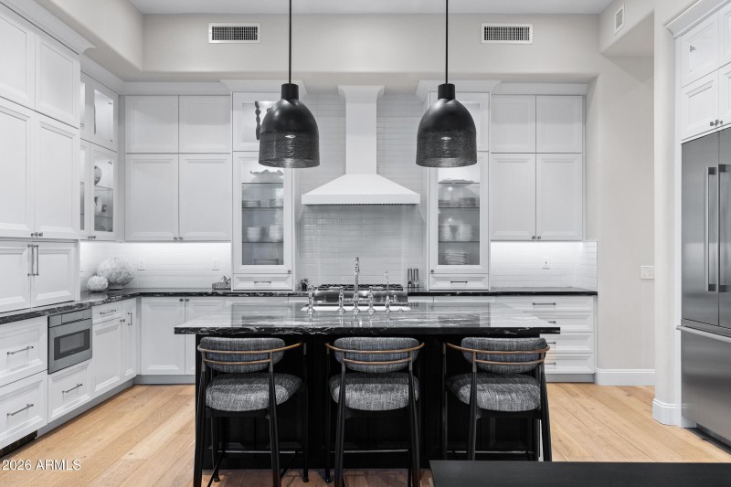 8832 E Wethersfield Rd-47