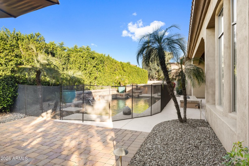 8832 E Wethersfield Rd-54