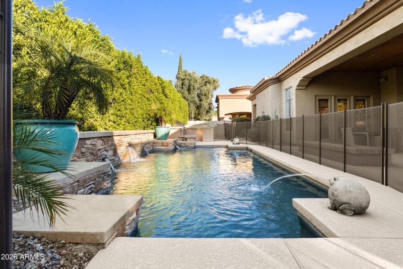 8832 E Wethersfield Rd-55