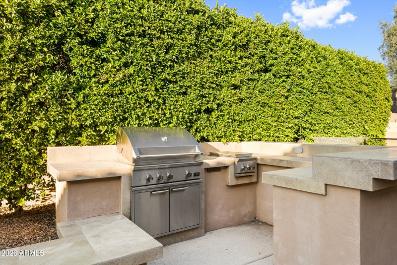 8832 E Wethersfield Rd-56