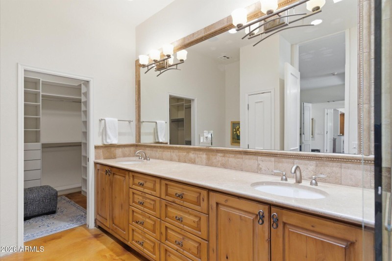 Primary Suite Bathroom