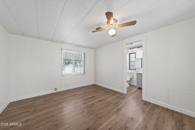 Interior - 3344 Quail Run Dr-16