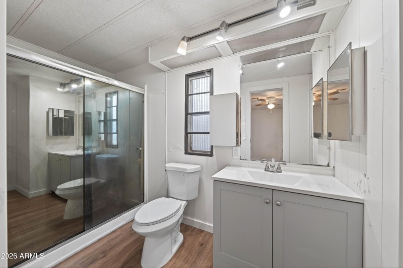 Interior - 3344 Quail Run Dr-17