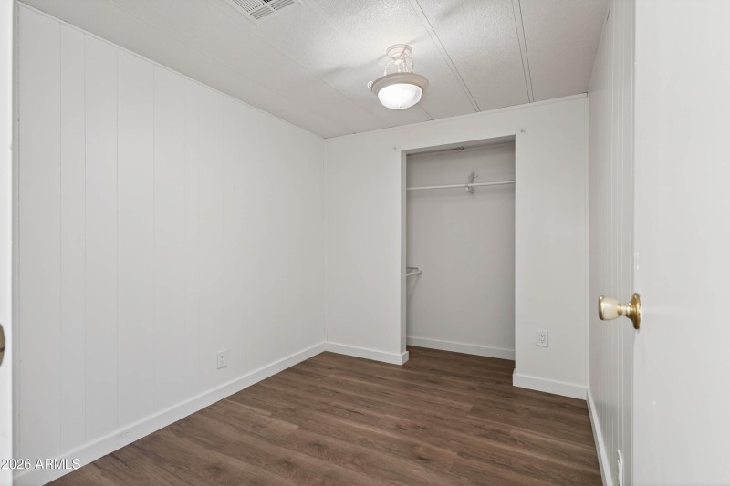 Interior - 3344 Quail Run Dr-21