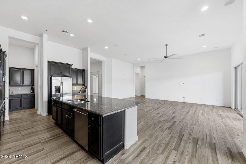 007___3856 E Fairfield St