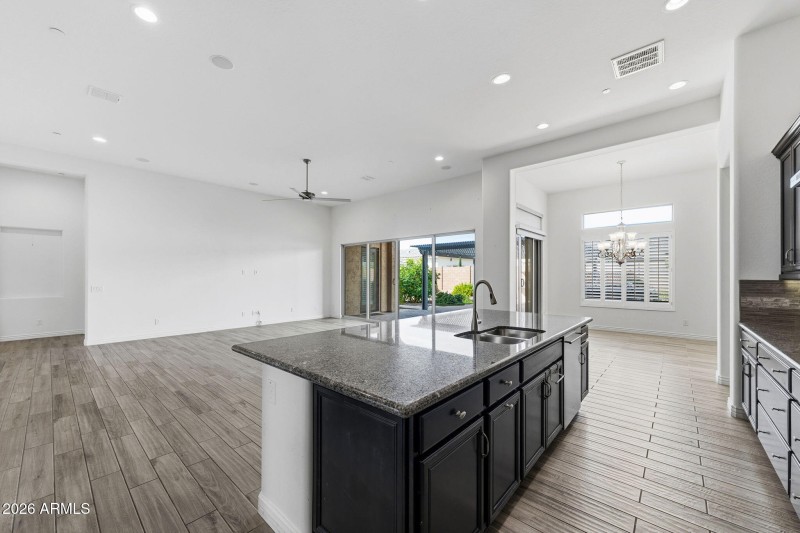 013___3856 E Fairfield St