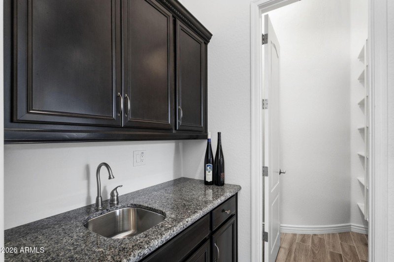 015___3856 E Fairfield St