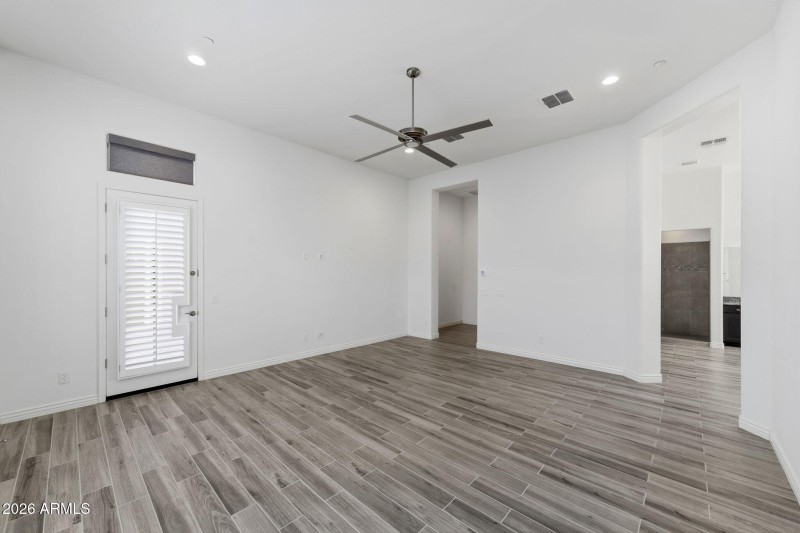 025___3856 E Fairfield St