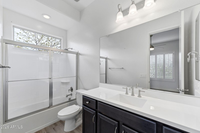 035___3856 E Fairfield St