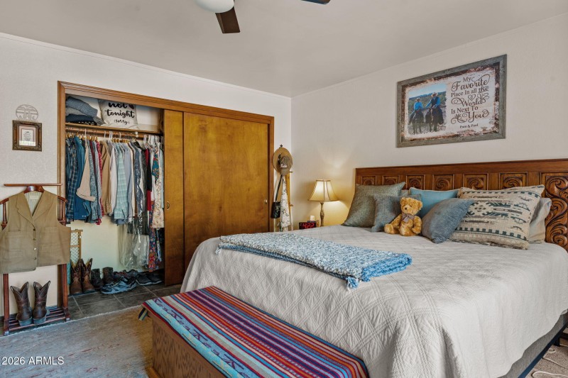 1130 N Coyote Crossing