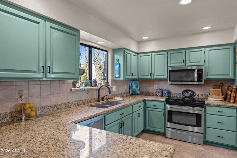 1130 N Coyote Crossing