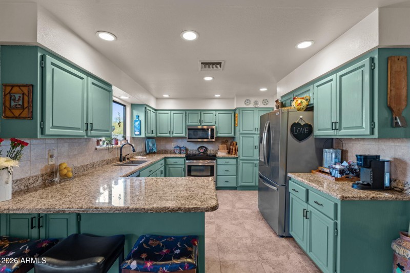 1130 N Coyote Crossing