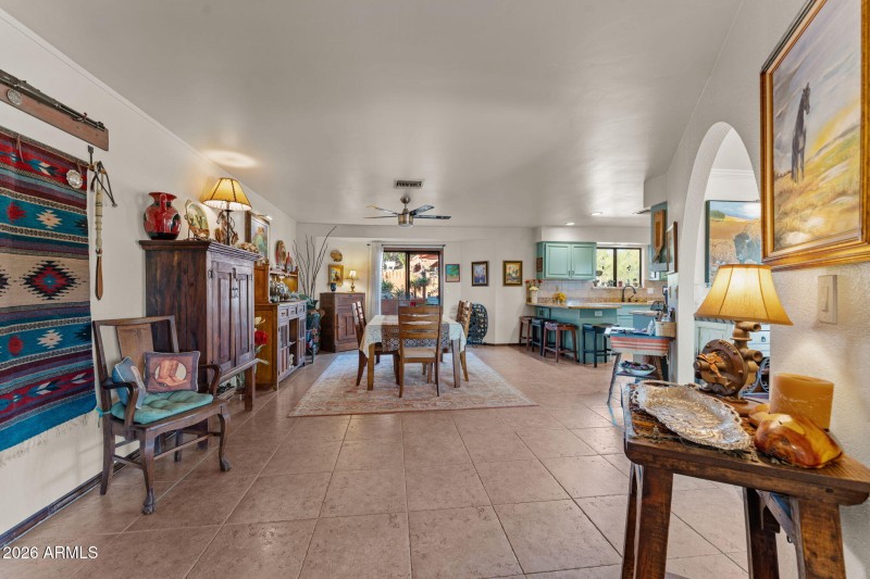 1130 N Coyote Crossing