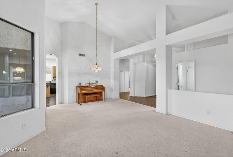 8-web-or-mls-08E Knoll Cir