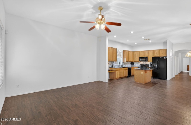 19-web-or-mls-32E Knoll Cir