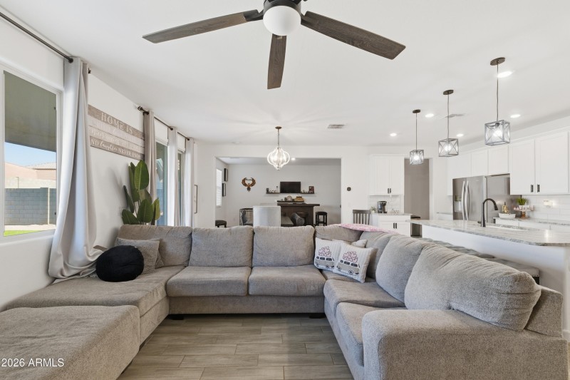 17168_W_Running_Deer_16