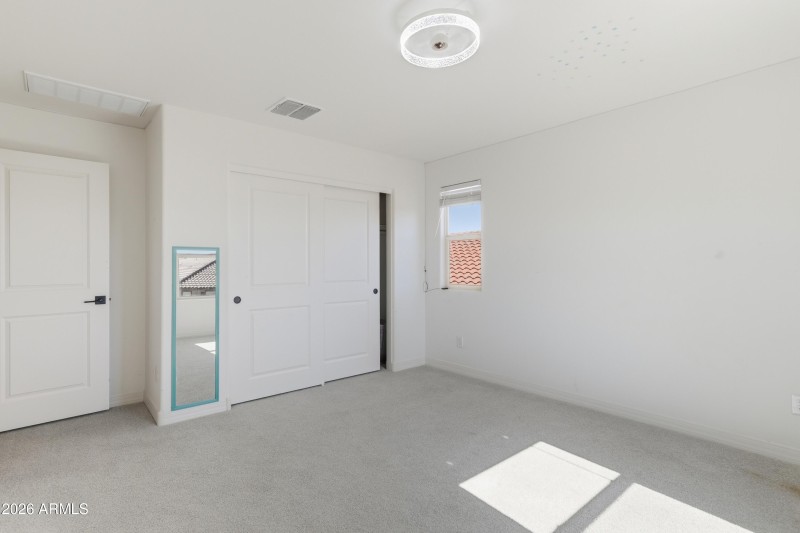 17168_W_Running_Deer_31