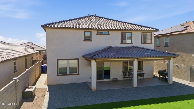 17168_W_Running_Drone_8