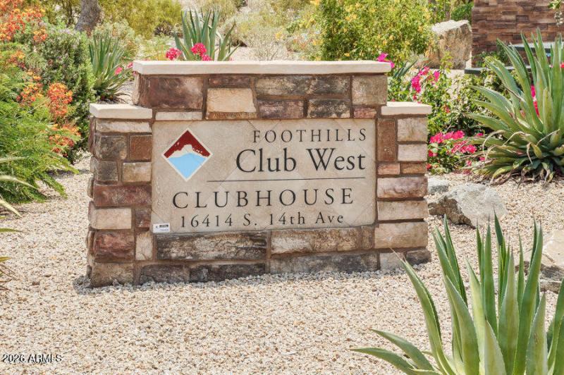 ClubWestClubhouseSign1mls