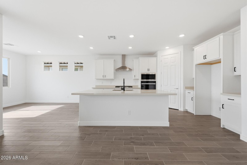 PHX_Miravida_Lot 1155_Ash_14825_Kitchen