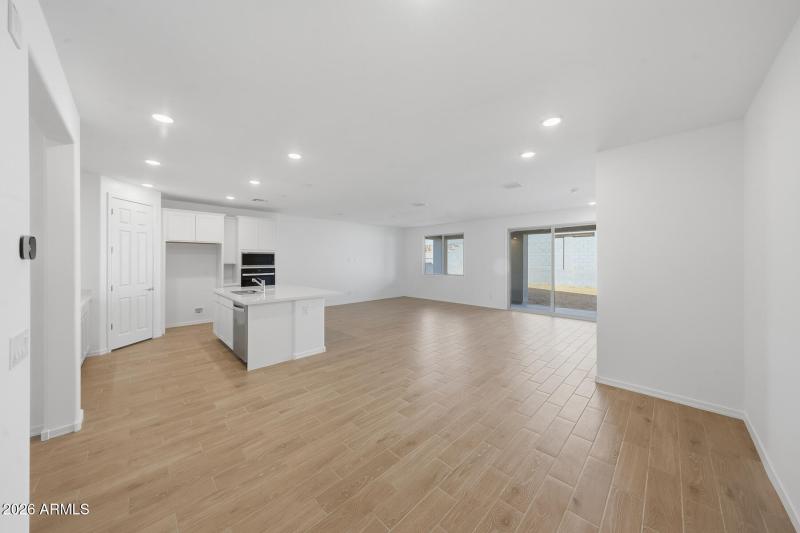 PHX_TierraVistoso_Lot 1030_Azure_17308_D