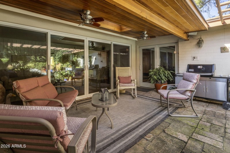 Spacious Covered Patio