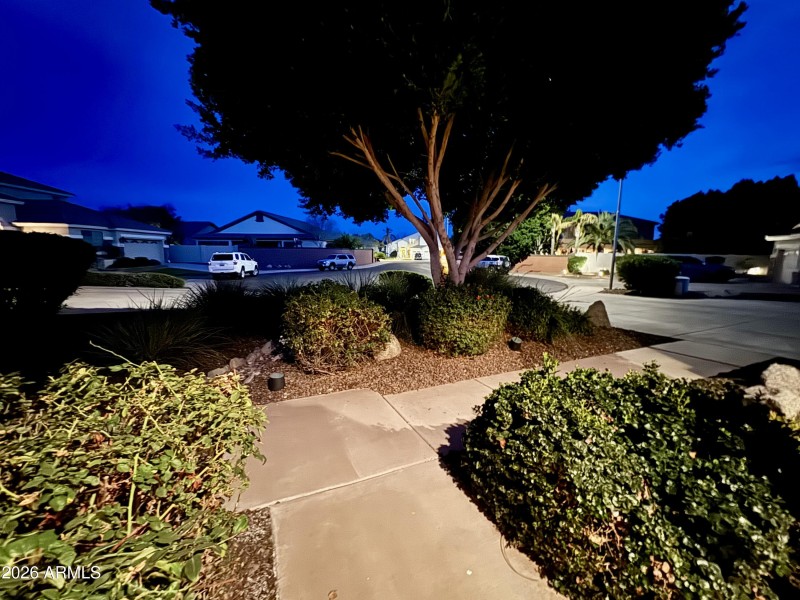 EF034C44-91C8-4102-83A4-F4A43F3B7C95