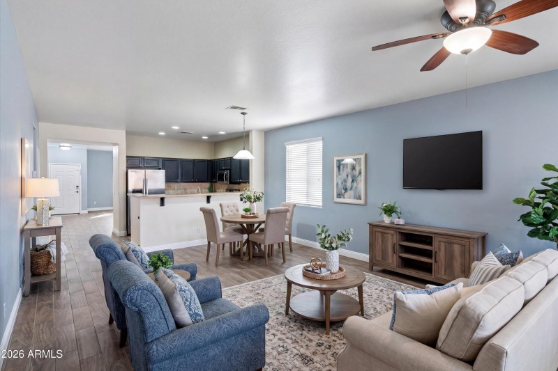 21-Virtually Staged Family to Kitchen