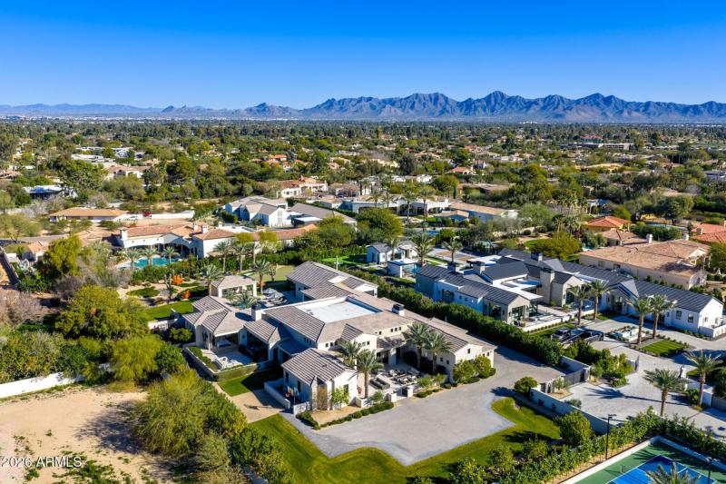 MLS - 6830 E Hummingbird Lane - Paradise