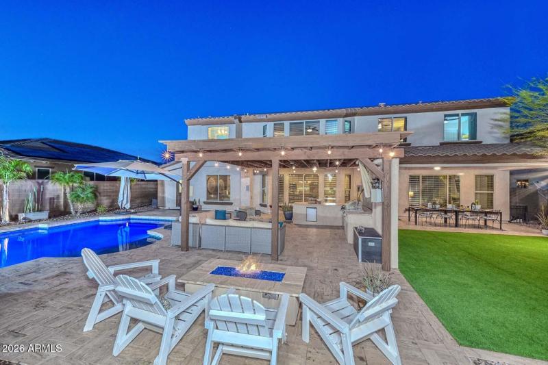 Night-Backyard-Firepit