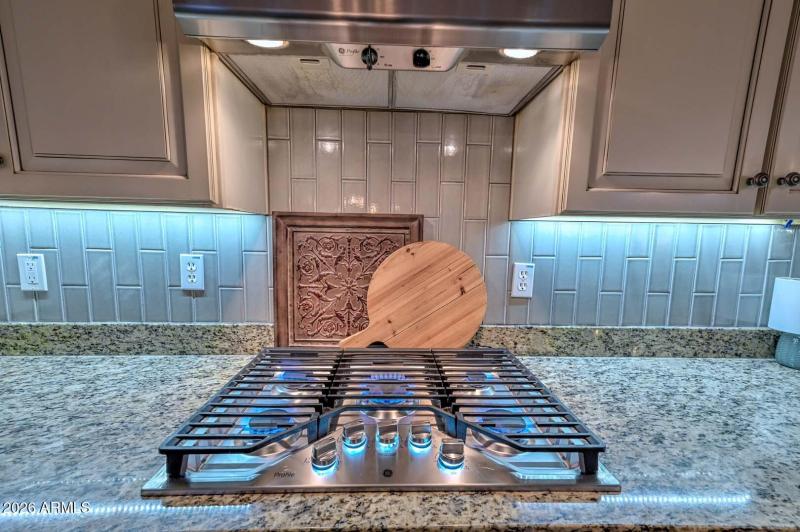 Night-Kitchen Gar Stove