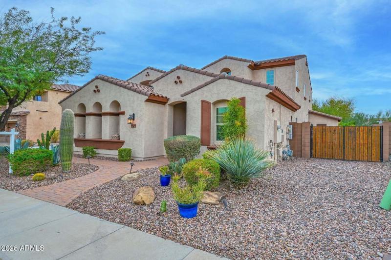 Front Corner View-Gate