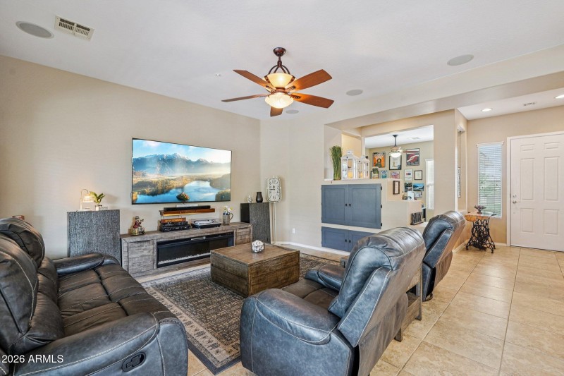 11-web-or-mls-N 130th Dr-S1202-011