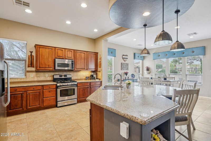 16-web-or-mls-N 130th Dr-S1202-016